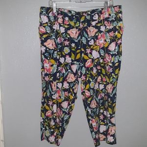 Time and Tru floral Capri pants